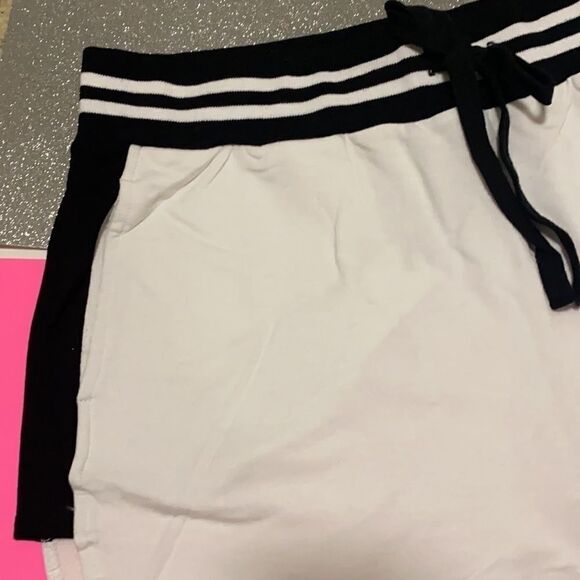 NWT BB Dakota Retro Knit Shorts - Picture 2 of 4